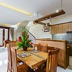 Villa Breeze